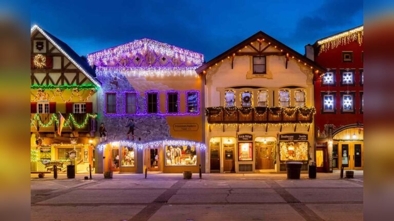 Best Christmas Towns in the Us